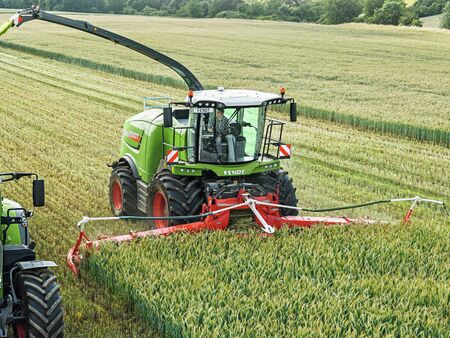 Fendt finsnitter på mark | TBS Maskinpower